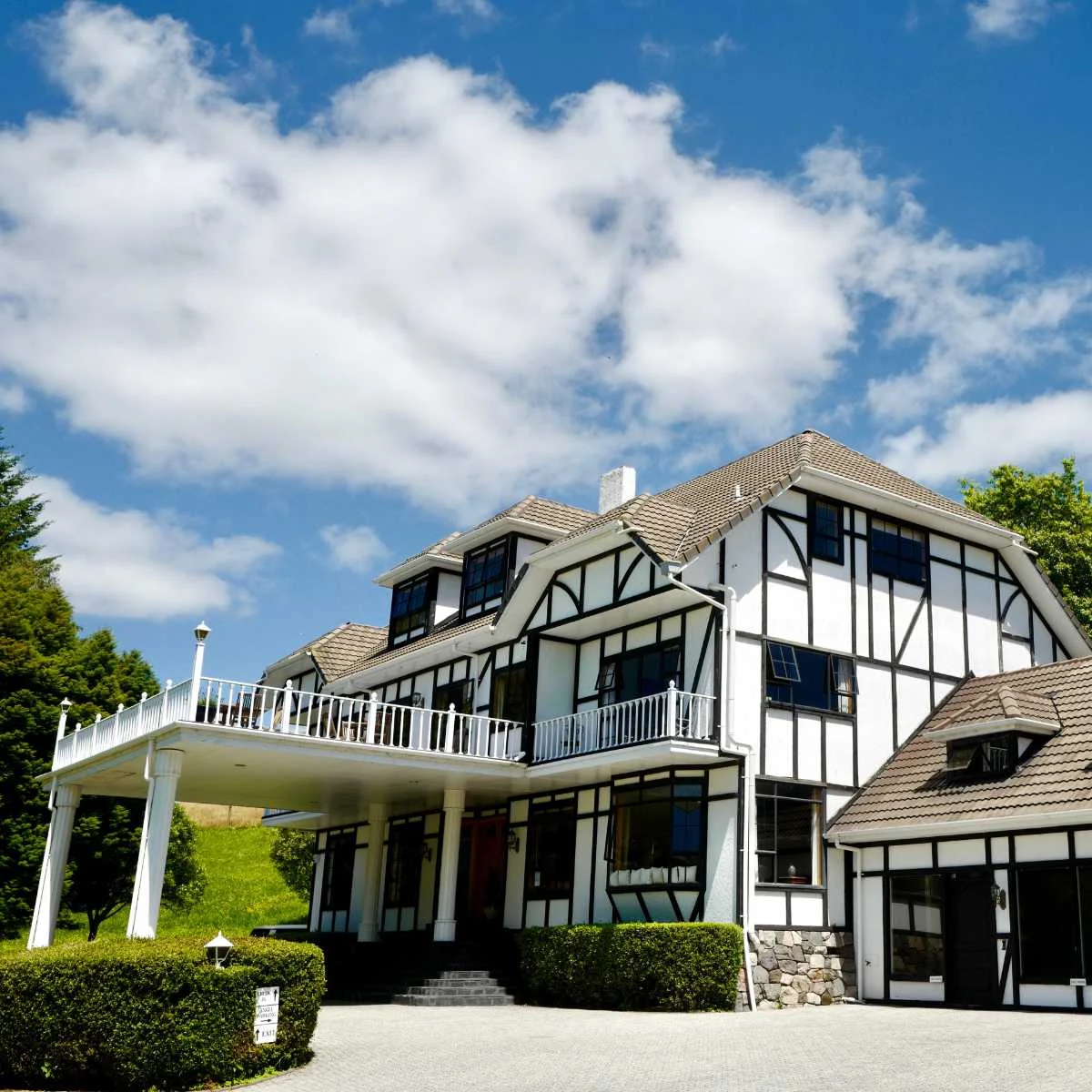 Hana Lodge