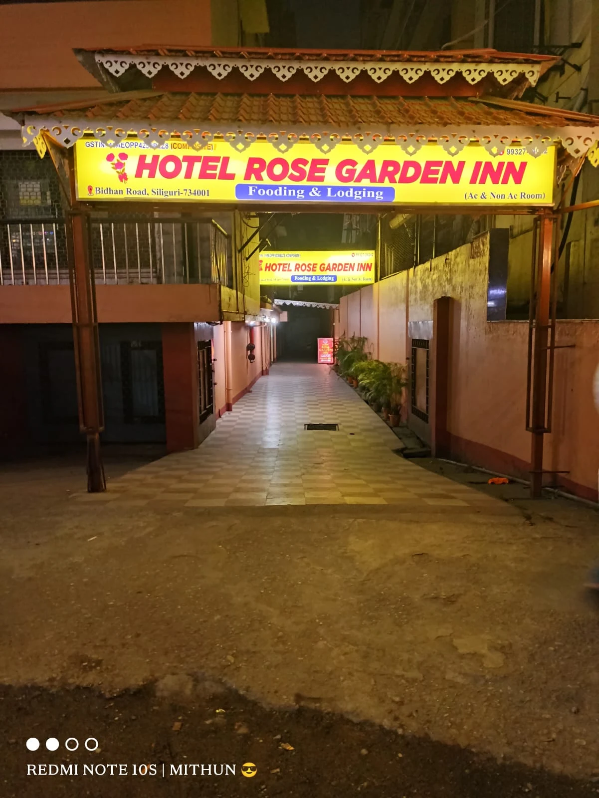 Hotel rose garden inn