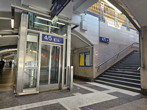 Krefeld, Krefeld Hbf - Thumbnail