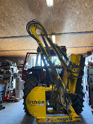 Photo n°5 de Garage Des Vignes à Saint-Hilaire-de-Beauvoir (Agence de location de matériel)