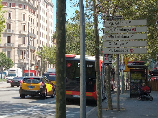 Parada autobus e23 direccion Olesa Montserrat - Thumbnail