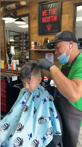 Ernie's Barbershop by null