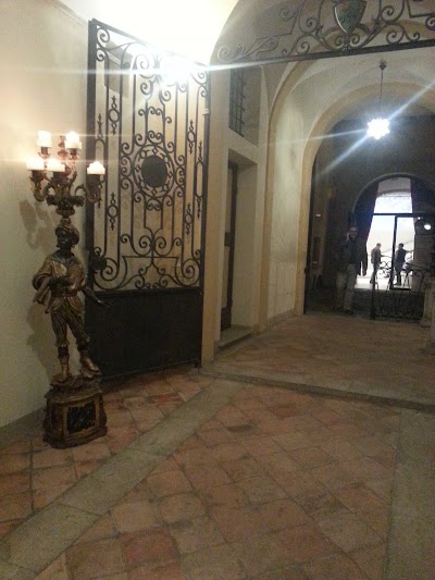 art-gallery