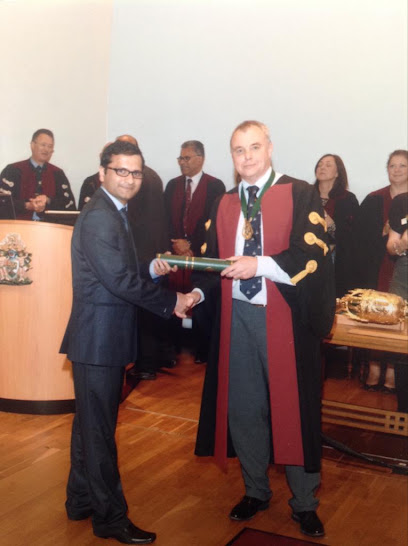 Dr Manish S Kushe's DiabEndoCare Super Speciality Centre