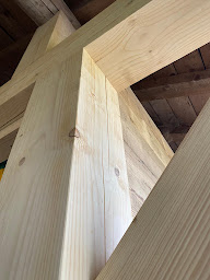 Photo n°11 de Boiserie des Aravis : Charpente - Menuiserie - Agencement bois à Manigod (Charpentier)