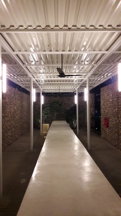 Photos of Inn the park