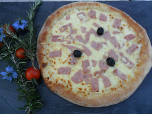 Photo n°4 de Eden pizza Express à Le Mené (Pizzas à emporter)