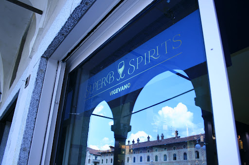 Superb Spirits - Visual