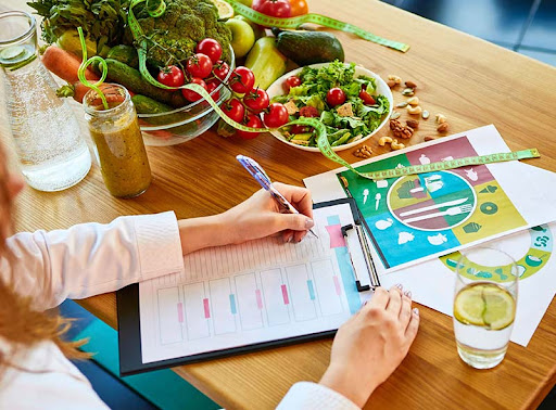 Elizabet Lyre Healthy Lifestyle Beauty & Wellbeing Therapist