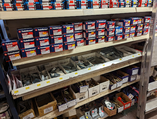 Ron's Stores - Visual