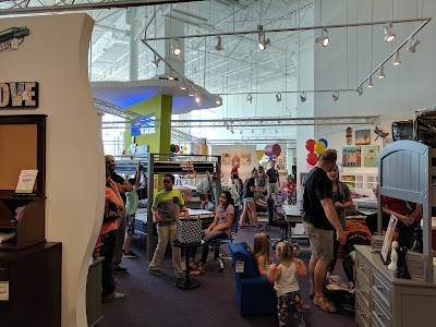 Photos of Rooms To Go Outlet Furniture Store - Seffner
