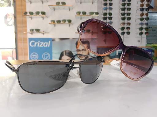 Get 10% discount on Fastrack Sunglasses... post image
