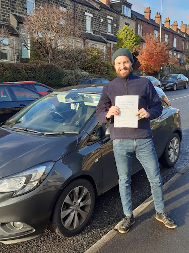 MOORTOWN DRIVING SCHOOL - Local Driving Instructor LS6 LS7 LS17 LS8