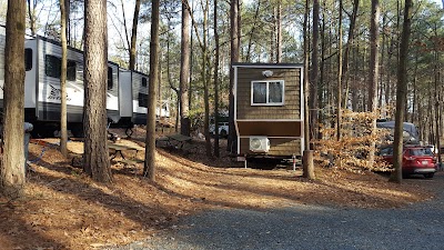 Aquia Pines Camp Resort