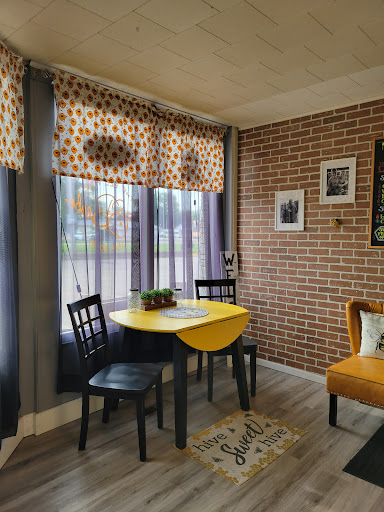 The Bee Hive Java House - Visual