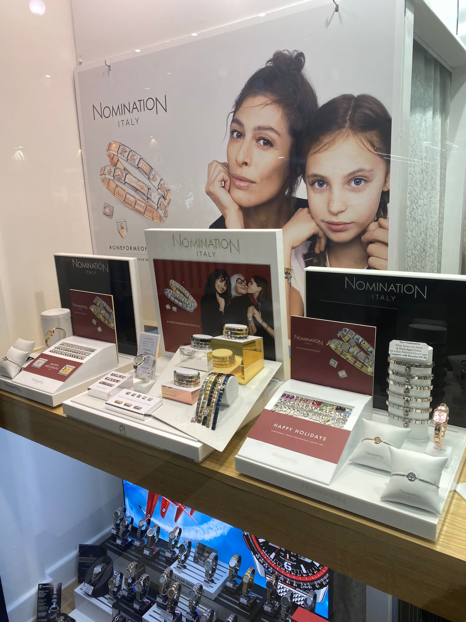 Harveys The Jewellers - Jewellery - photo 1