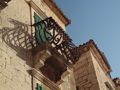 Photos of TOURIST BOARD OMI&Scaron;A