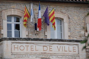 Photo n°9 de Hôtel de Ville à Lançon-Provence (Hôtel de ville)