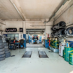 Photo n°3 de garage cédric auto à Labry (Magasin de pneus)