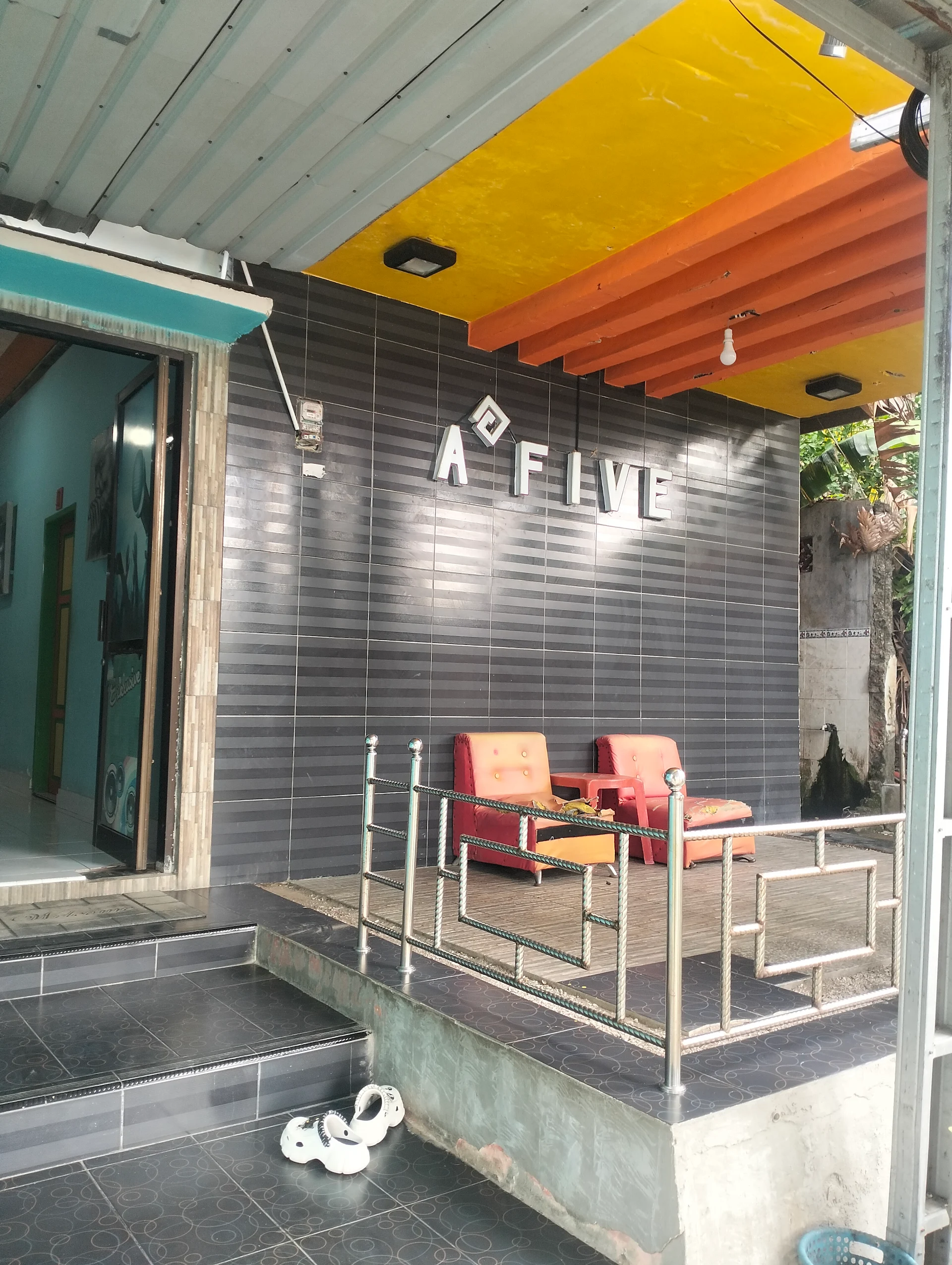 A'Five Guest House. Lembang Majene
