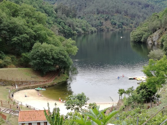 Playa Fluvial De A Cova Restaurante & Ocio