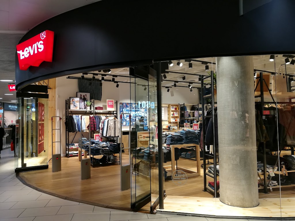 Levi's® Aarhus Bruuns Galleri, Aarhus — M. P. Bruuns Gade, telefon 86 17 26 68, åbningstider