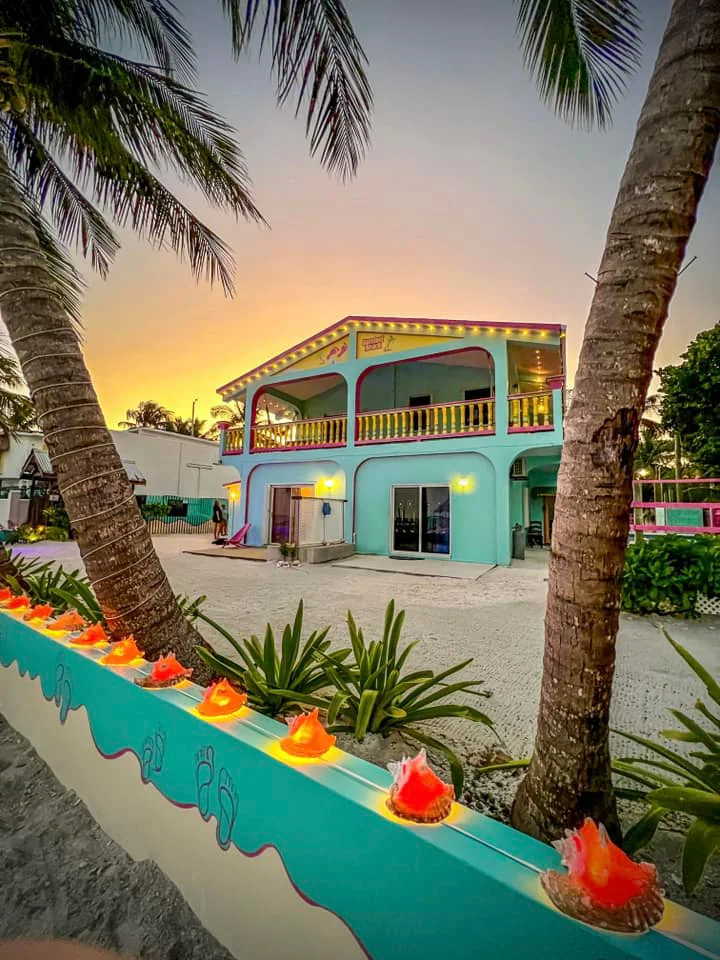 Barefoot Beach Belize Hotel