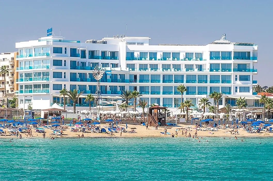 Vrissaki Beach Hotel
