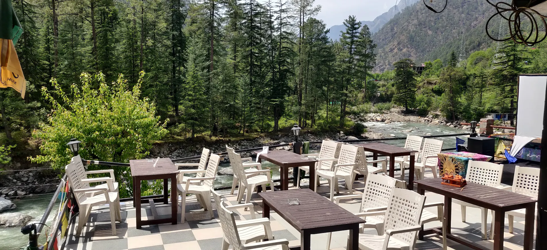 Shanti Cafe & Hostels