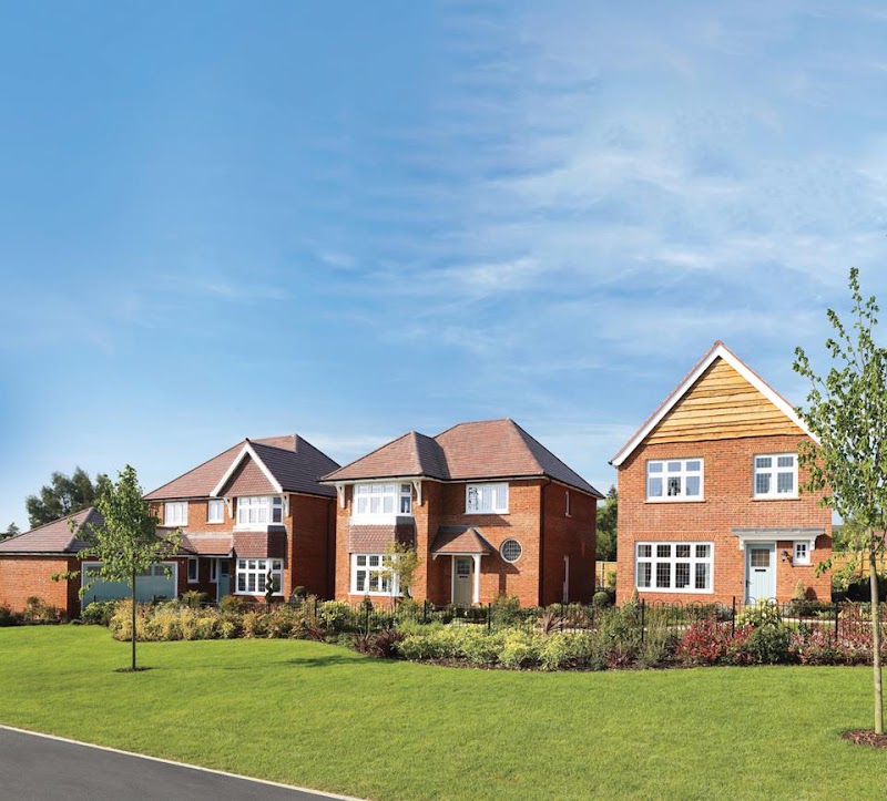 Redrow - Round Hill Gardens photo 3