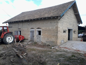 Photo n°11 de PLAQUISTE PEINTRE Lacombe Yanick à Neuville-sur-Ain (Peintre en bâtiment)