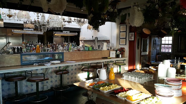 The Independente Suites & Terrace