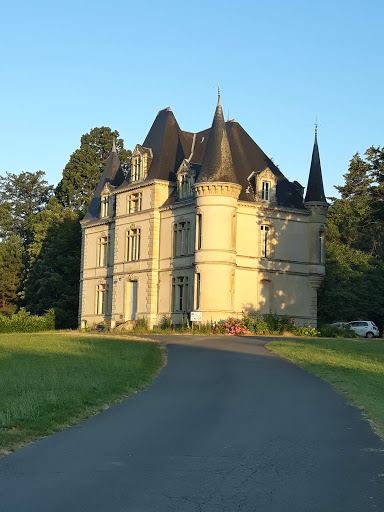 Photo de Château de la Ménardière à Mazières-en-Gâtine (79310)