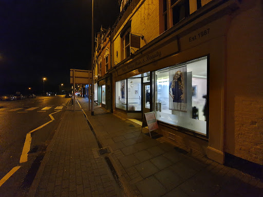 Polly Hodge Hair & Beauty Ltd - Thumbnail