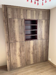 Photo n°21 de La Maison Du Placard Pringy - Meuble Dressing & sous Escalier sur Mesure - 77 à Pringy (Menuisier)