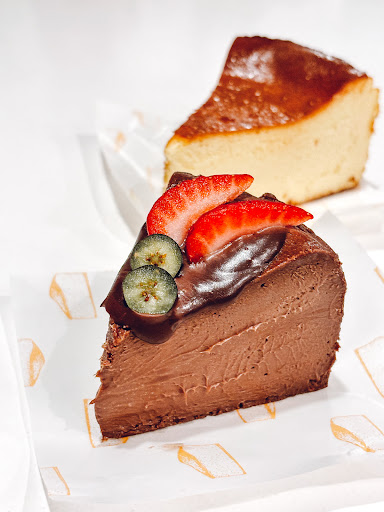 Basque Cheesecake & Champagne - Thumbnail