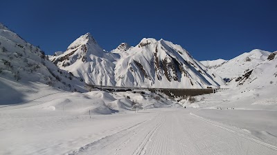 Parcheggio diga di Morasco