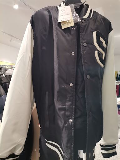 Just-Style - Visual