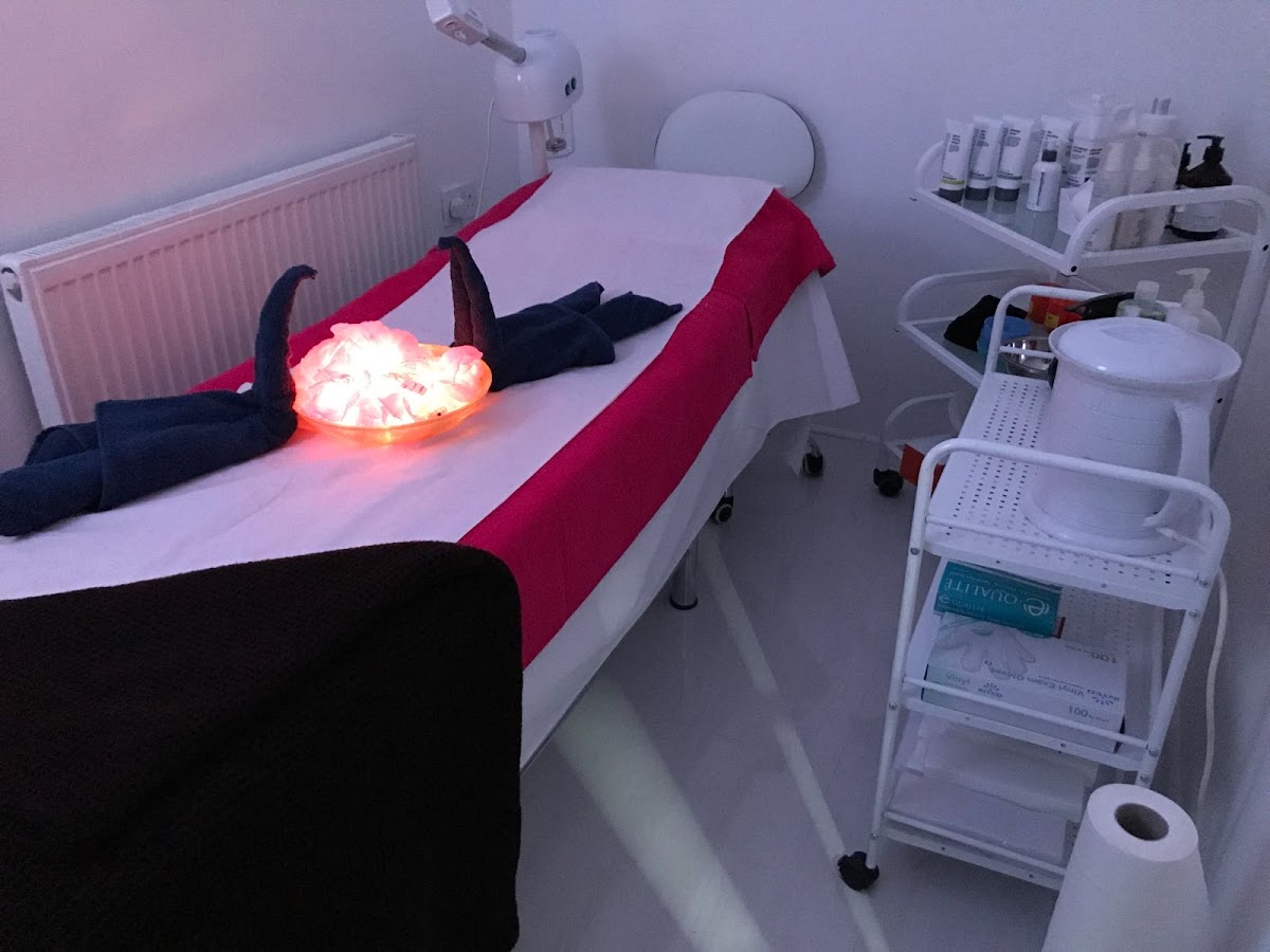 Priya's Hair & Beauty Salon - Ladies Only - Beauty Salons in 402 High St N