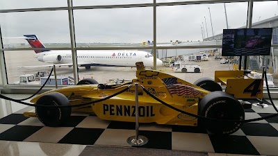 Photos of Delta Sky Club