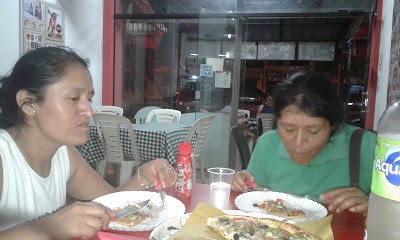 Photos of L&aacute; Pizza Pizzeria