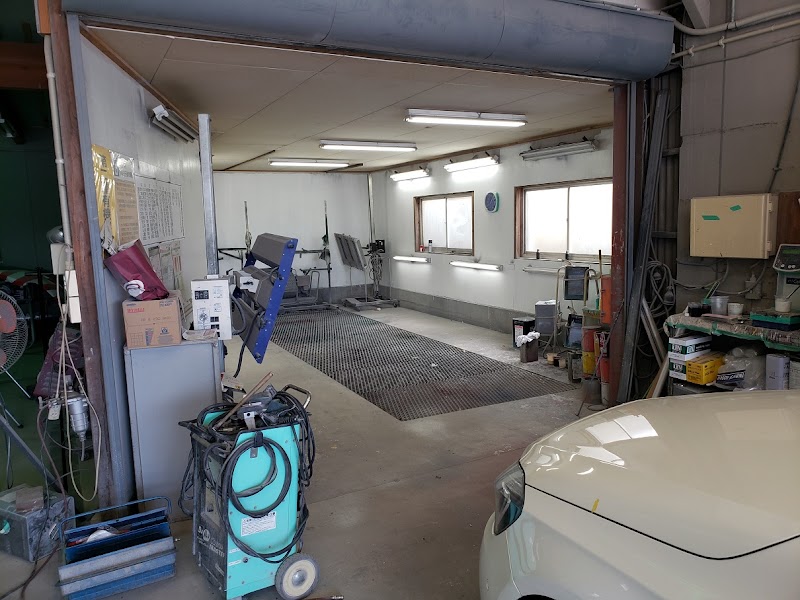 （株）花園モータース 板金