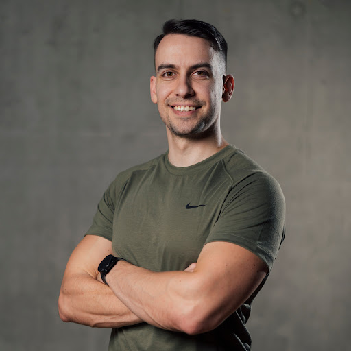 Kuba Krawczak Trener Personalny