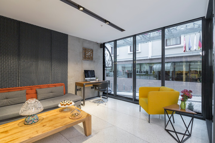 Lampa Design Hotel by null