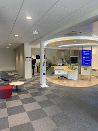 Photo n°2 de LCL Banque et assurance à Cesson (Banque d'épargne)