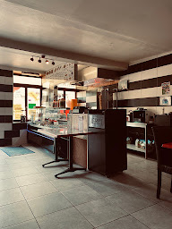 Photo n°10 de Restaurant Le Marigny à Marigny-le-Châtel (Restaurant turc)