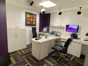 Photo n°5 de Opticien Guingamp - Notre Dame - Krys à Guingamp (Magasin de lunettes de soleil)