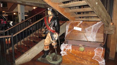 Photos of Pirates Landing