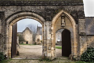 Photo n°1 de Abbaye de Longues à Longues-sur-Mer (Monument culturel)