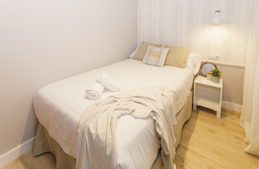 BYPILLOW Mumm | Hotel en la playa de Vilanova i la Geltrú - Thumbnail